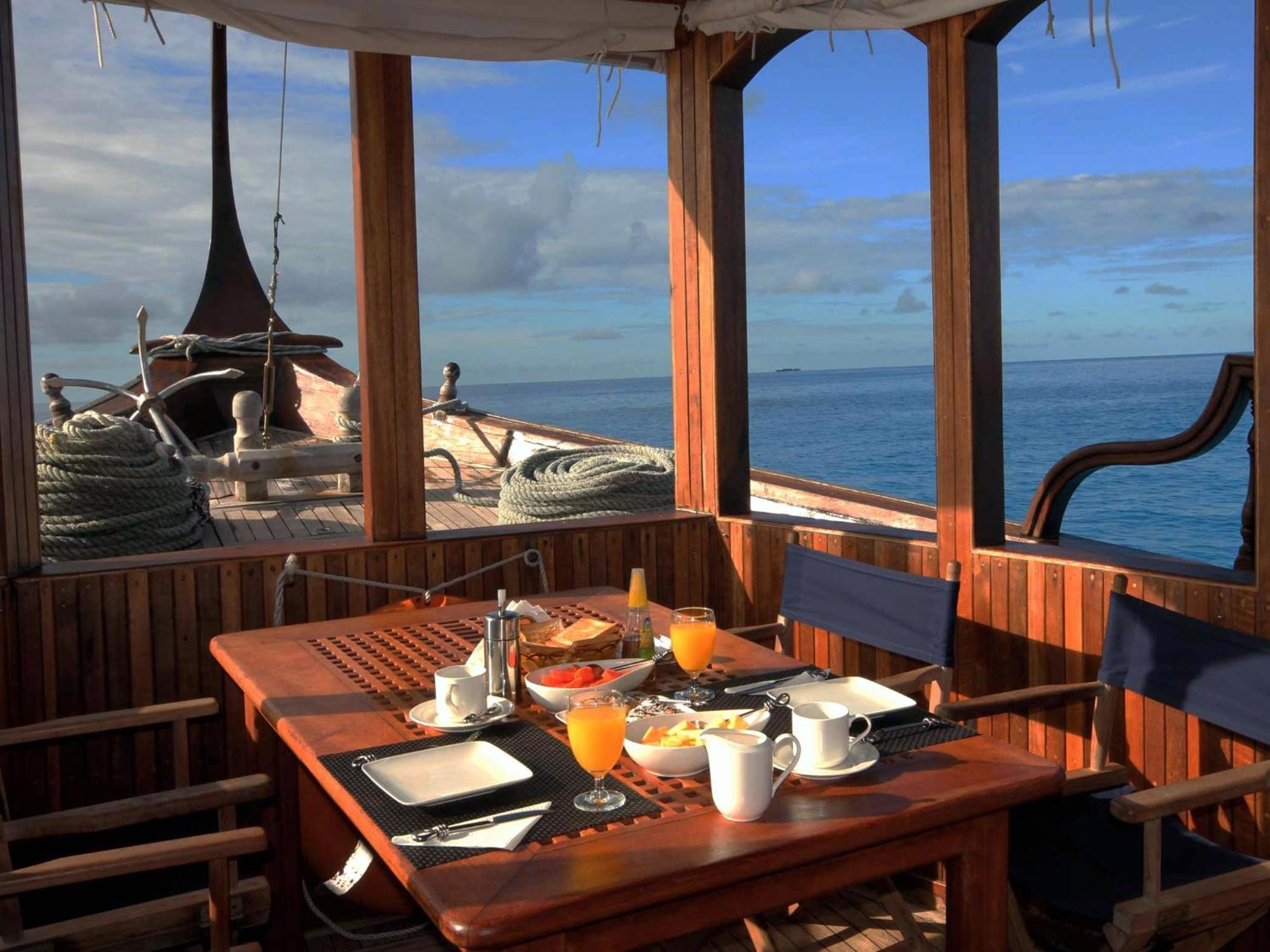 Crown Beach Villas -Private Beach Dhiffushi Exterior foto